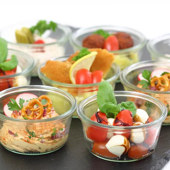 Mini-Fleischpflanzerl auf Kartoffelgurkensalat